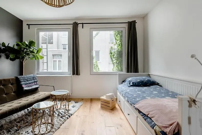 Charming Private Studio - Nearby Antwerp Central Station Belgien