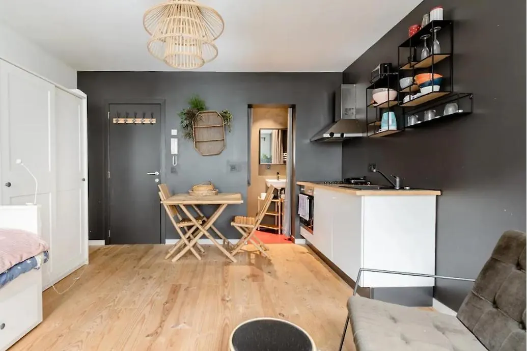 Charming Private Studio - Nearby Antwerp Central Station 0*,  Belgien